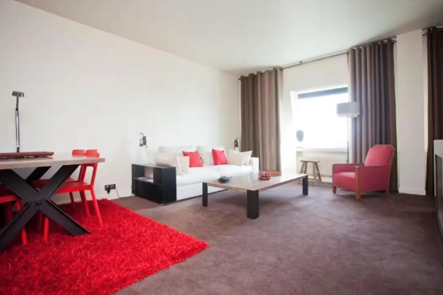 Biarritz Center Appartment, Beach & Golf Walking Tour contacts